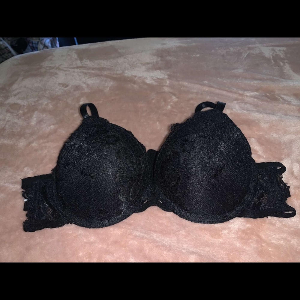 Black bra brand new